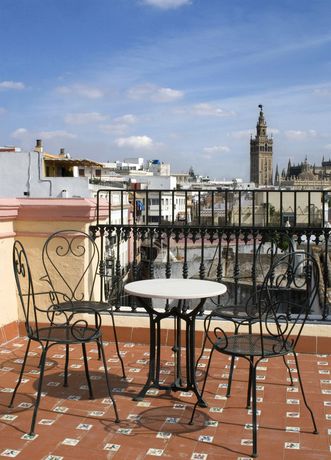 Imagen de los exteriores del Hotel Taberna Del Alabardero. Foto 7