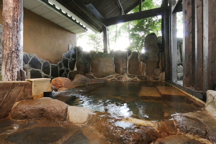 Imagen de la piscina del Hotel Tabinoyado Asonoyu. Foto 16