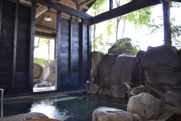 Imagen de la piscina del Hotel Tabinoyado Asonoyu. Foto 19