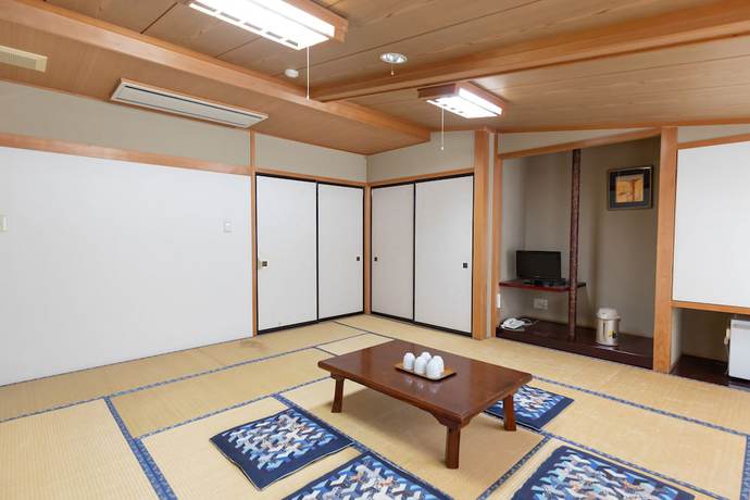 Imagen de la habitación del Hotel Tabist Kanko Business Matsuyama Hida Takayama. Foto 17
