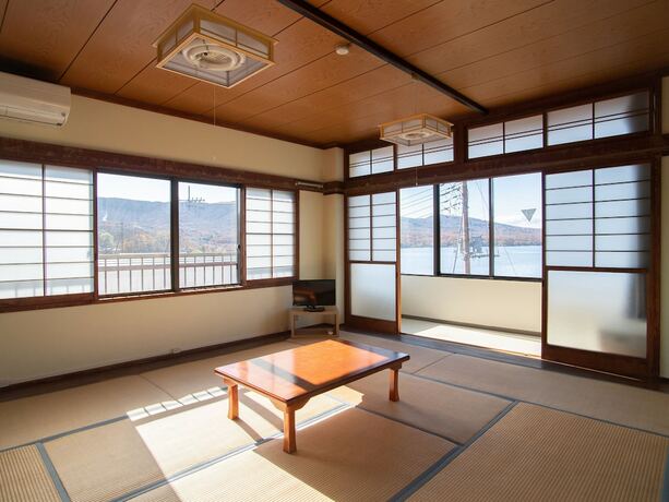 Imagen de la habitación del Hotel Tabist Lakeside Inn Fujinami Yamanakako. Foto 18