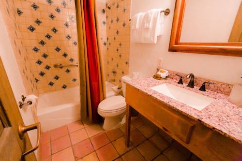 Imagen de la habitación del Hotel Table Mountain Inn. Foto 4