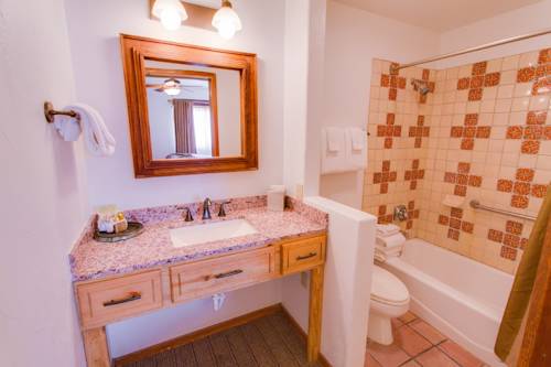 Imagen de la habitación del Hotel Table Mountain Inn. Foto 16