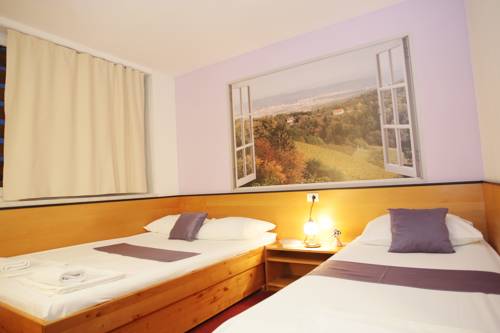 Imagen de la habitación del Hotel Tabor. Foto 6