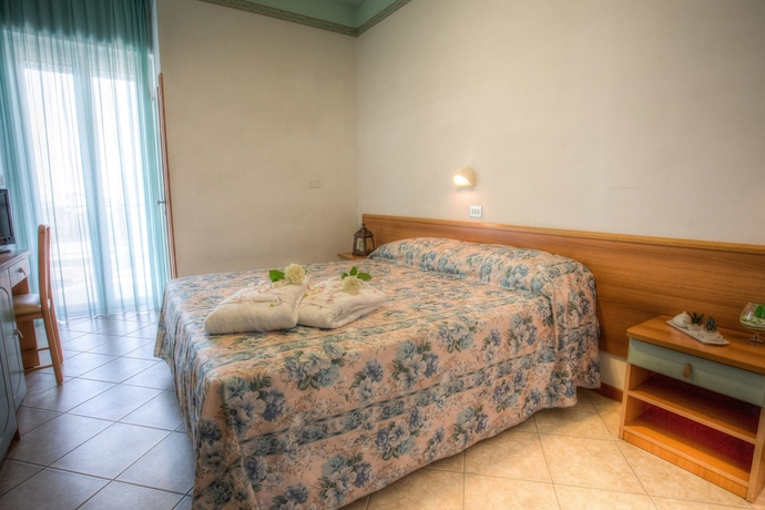 Imagen de la habitación del Hotel Tabor, Rimini. Foto 11