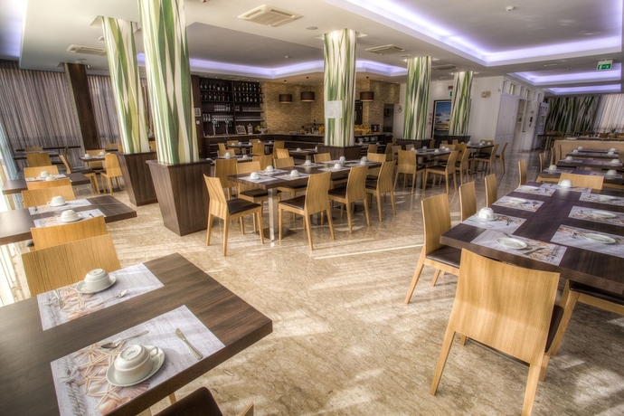 Imagen del bar/restaurante del Hotel Tabor, Rimini. Foto 3
