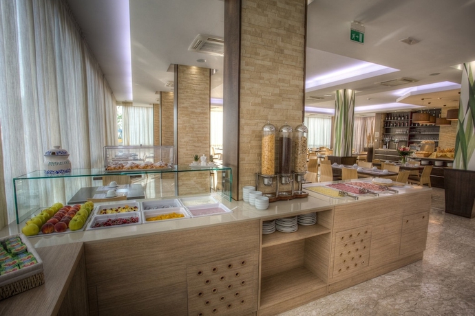 Imagen del bar/restaurante del Hotel Tabor, Rimini. Foto 4