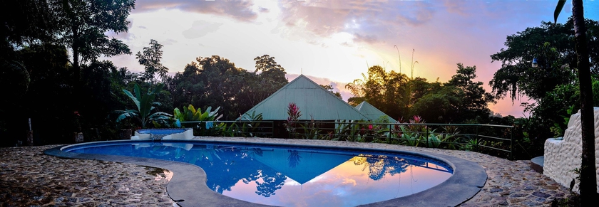 Imagen de la piscina del Hotel Tabulia Tree and Villas. Foto 14