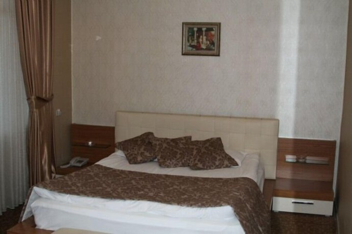 Imagen de la habitación del Hotel Tac. Foto 7