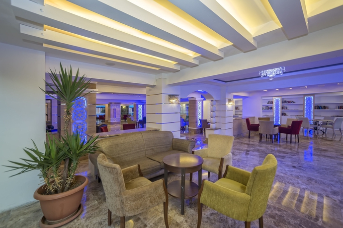 Imagen de los interiores del Hotel Taç Premier and Spa. Foto 11