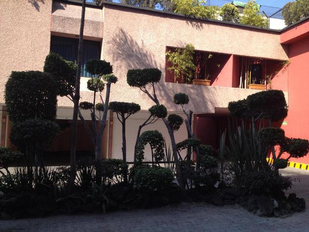 Imagen de los exteriores del Hotel Tacubaya and Autosuites. Foto 4