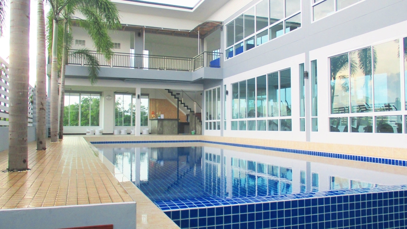 Imagen de la piscina del Hotel Tada Condo Tel. Foto 9