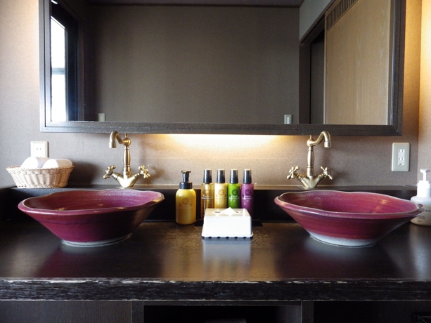 Imagen de la habitación del Hotel Tadaya. Foto 7