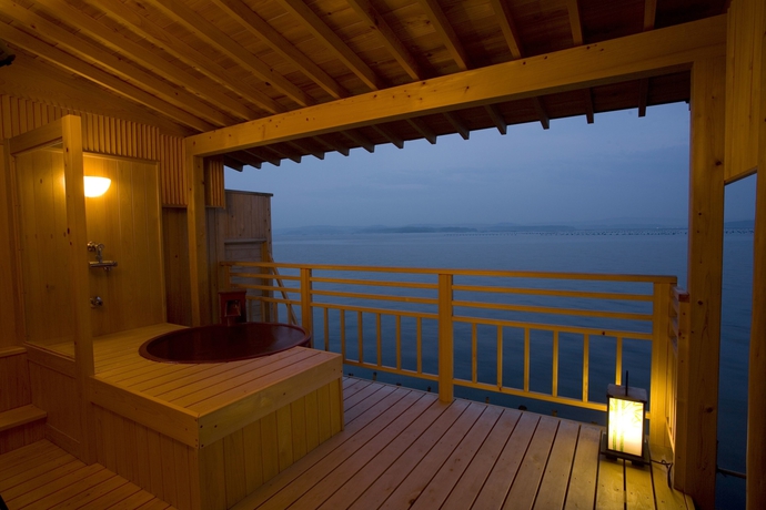 Imagen de la habitación del Hotel Tadaya. Foto 8