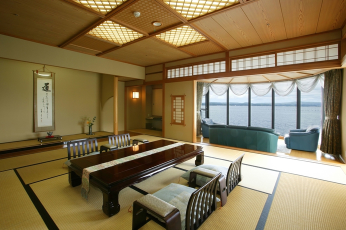 Imagen de la habitación del Hotel Tadaya. Foto 17