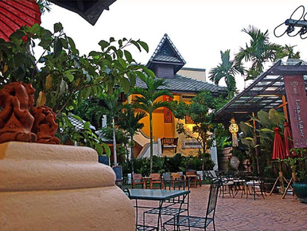 Imagen de los exteriores del Hotel Tadkham Village. Foto 4