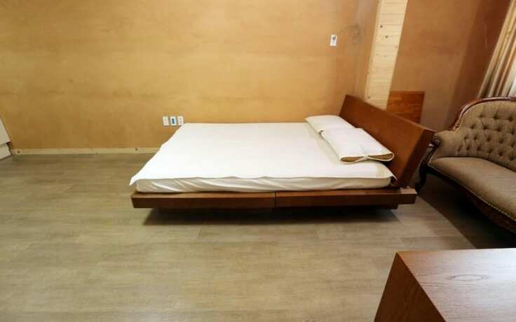 Imagen de la habitación del Hotel Taean Jungpo Pension. Foto 17