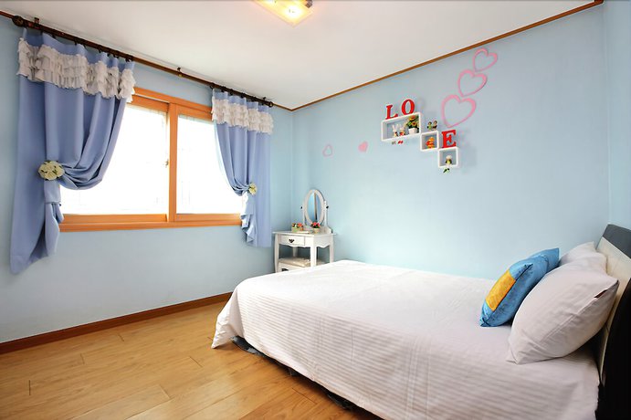 Imagen de la habitación del Hotel Taean Santa Fe Pension. Foto 15
