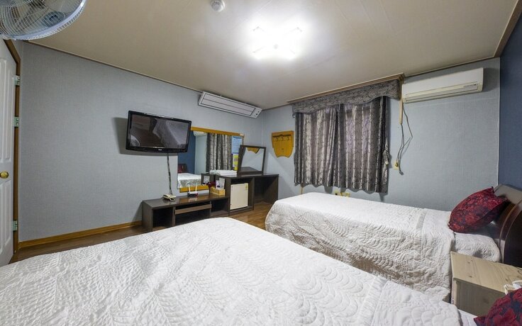 Imagen general del Hotel Taean Shinjindo Beach Condo Motel. Foto 10