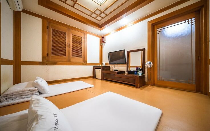 Imagen de la habitación del Hotel Taebaek Egis. Foto 17