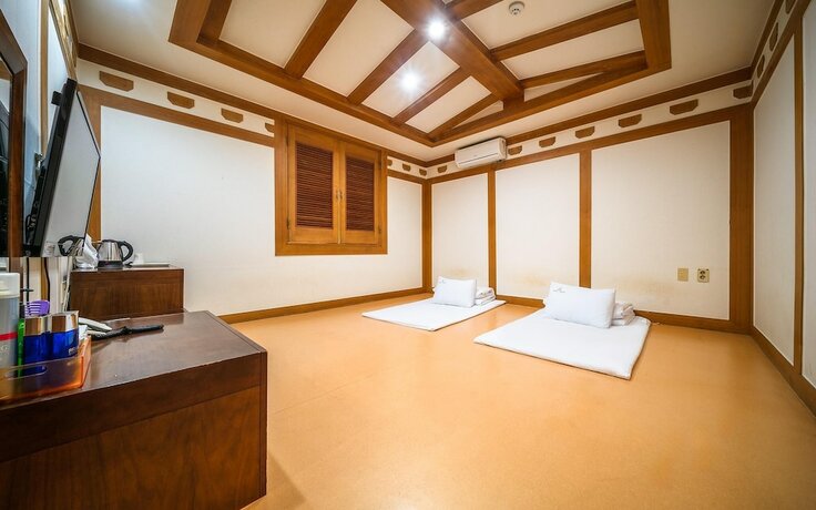 Imagen de la habitación del Hotel Taebaek Egis. Foto 18