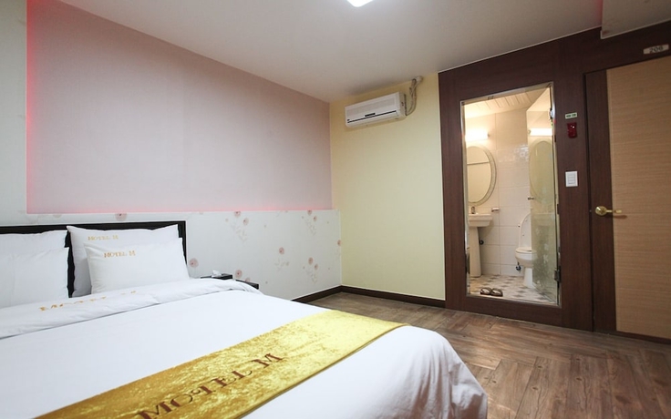 Imagen de la habitación del Hotel Taebaek M. Foto 13