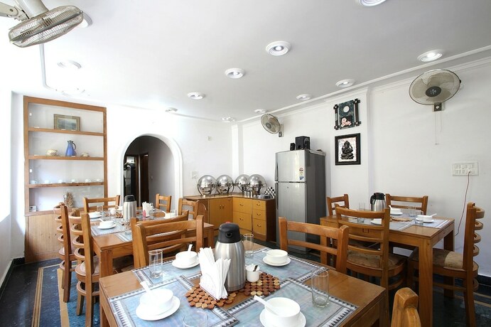 Imagen de los interiores del Hotel Tag Resorts Lavanya, Bhimtal. Foto 18