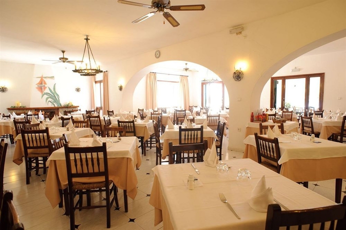 Imagen del bar/restaurante del Hotel Tagomago. Foto 3