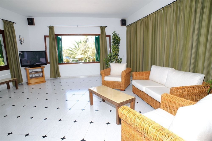 Imagen de los interiores del Hotel Tagomago. Foto 11