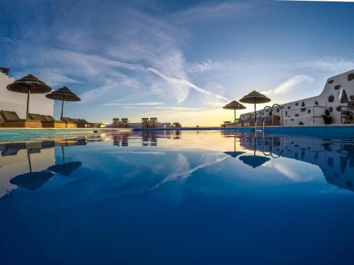 Imagen de la piscina del Hotel Tagoo, Mikonos Ciudad. Foto 9
