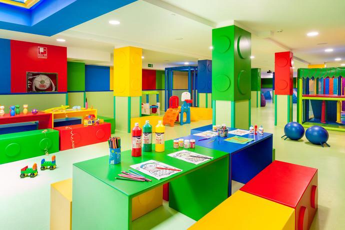 Imagen general del Hotel Tagoro Family and Fun Costa Adeje. Foto 4