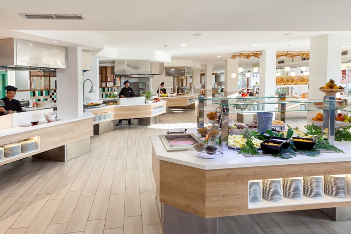 Imagen del bar/restaurante del Hotel Tagoro Family and Fun Costa Adeje. Foto 10