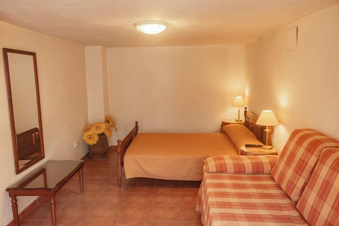 Imagen general del Hotel Tàrbena. Foto 7