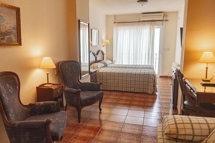 Imagen de la habitación del Hotel Tàrbena. Foto 11