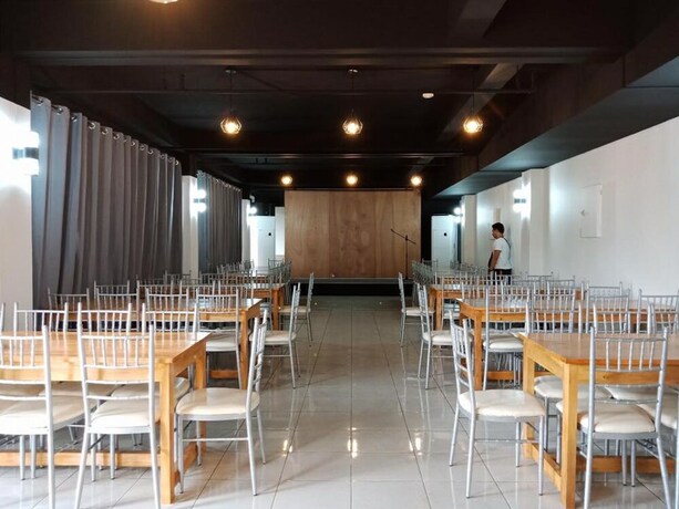 Imagen de los interiores del Hotel Tagum Coop Budgetel. Foto 17