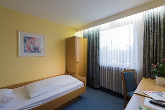 Imagen de la habitación del Hotel Tagungshotel Höchster Hof Frankfurt. Foto 12