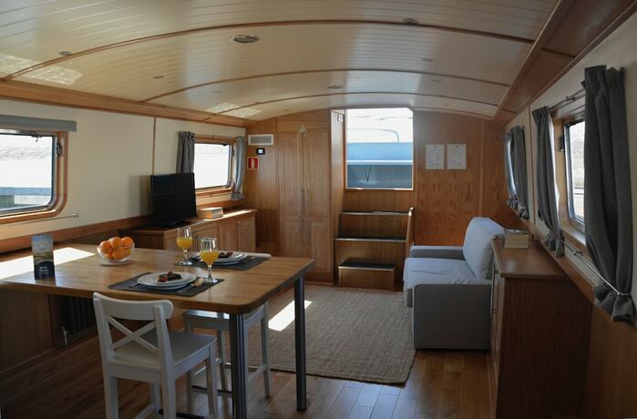 Imagen general del Hotel Tagus Marina - Houseboat. Foto 12