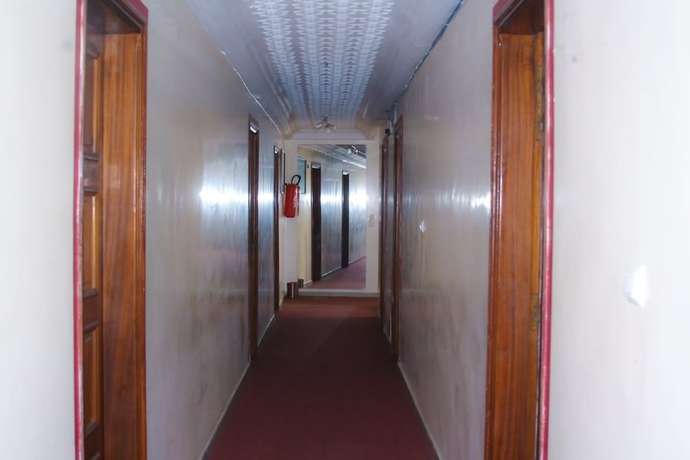 Imagen de los interiores del Hotel Tahiti, Dakar. Foto 7