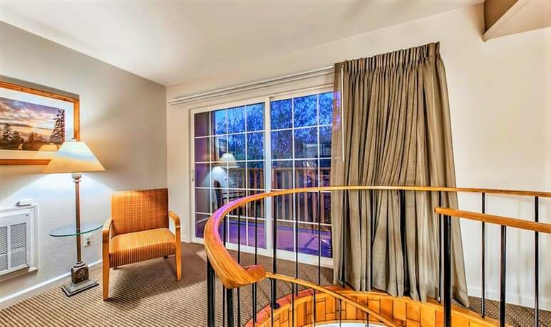 Imagen general del Hotel Tahoe Beach And Ski Club. Foto 3