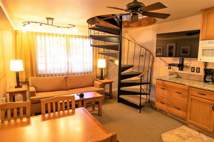 Imagen de la habitación del Hotel Tahoe Beach And Ski Club. Foto 17