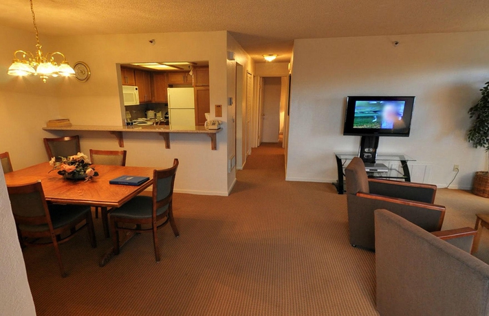 Imagen de la habitación del Hotel Tahoe Summit Village. Foto 9