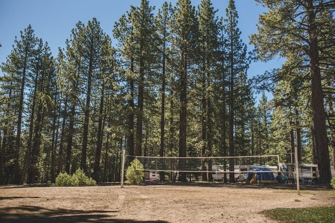 Imagen general del Hotel Tahoe Valley Campground. Foto 2