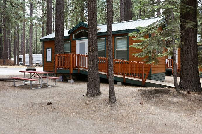 Imagen general del Hotel Tahoe Valley Campground. Foto 3