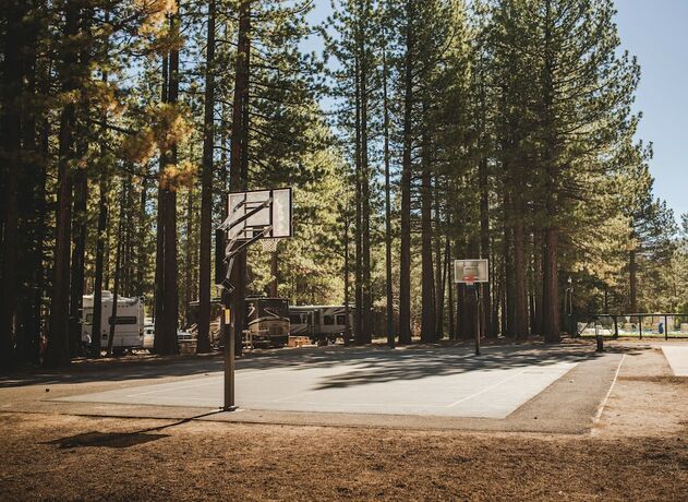 Imagen general del Hotel Tahoe Valley Campground. Foto 12