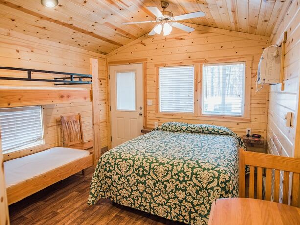Imagen de la habitación del Hotel Tahoe Valley Campground. Foto 20