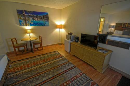 Imagen de la habitación del Hotel Tahoe Vistana Inn. Foto 8