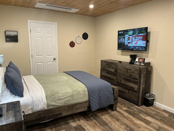 Imagen de la habitación del Hotel Tahquitz Pines Retreat. Foto 17