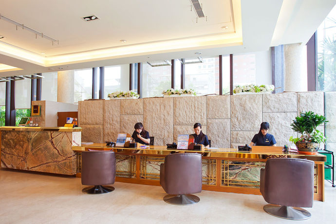 Imagen de la piscina del Hotel Taichung Maison De Chine-pin Chen Building. Foto 16