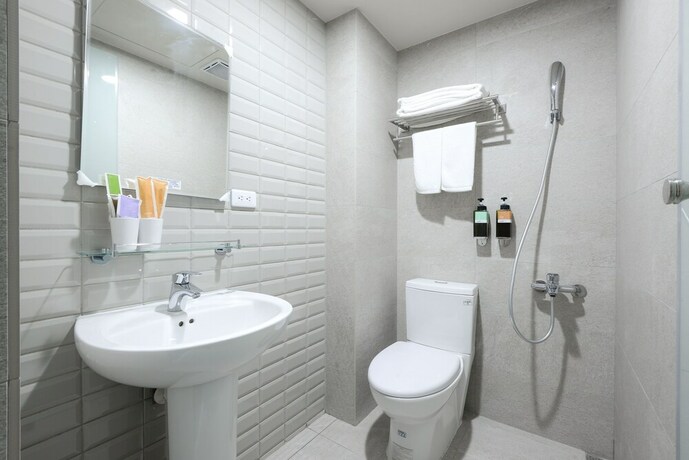 Imagen de la habitación del Hotel Taichung Walker. Foto 26