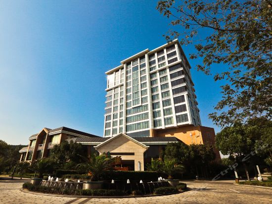 Imagen de los exteriores del Hotel Taihu Golf. Foto 5